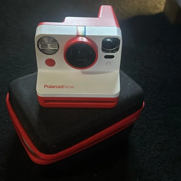 Polaroid Now with Case - Picture 1 of 8